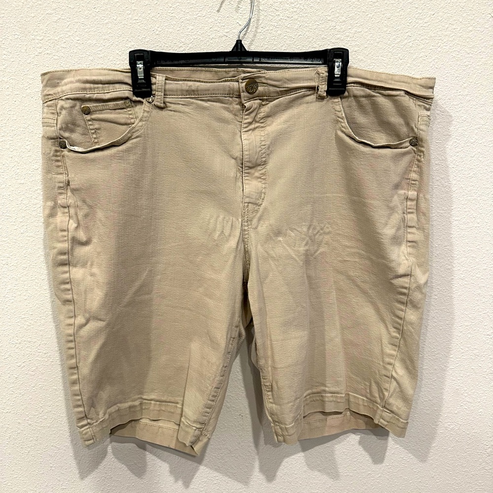 Code Bleu Gwen Capri’s, 24W